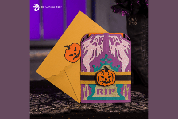 Mastering the Shudder Shutter Card: A Guide to Spooky Halloween Paper Crafts